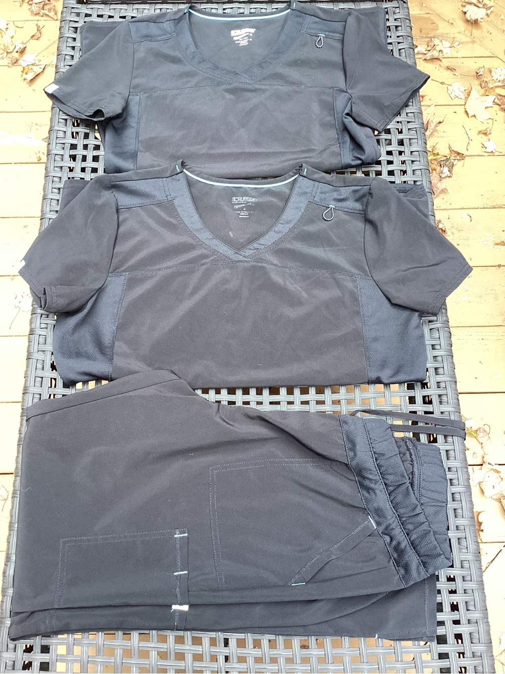 Scrubstar nursing scrub set / Black/ XS and M V-Neck tops and M Pants